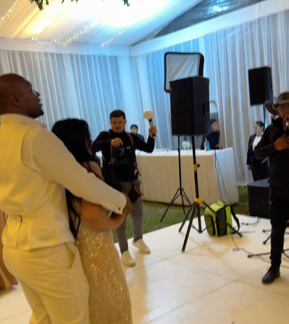 Juan Anangonó se olvida de Marathón y contrae matrimonio con su exuberante novia