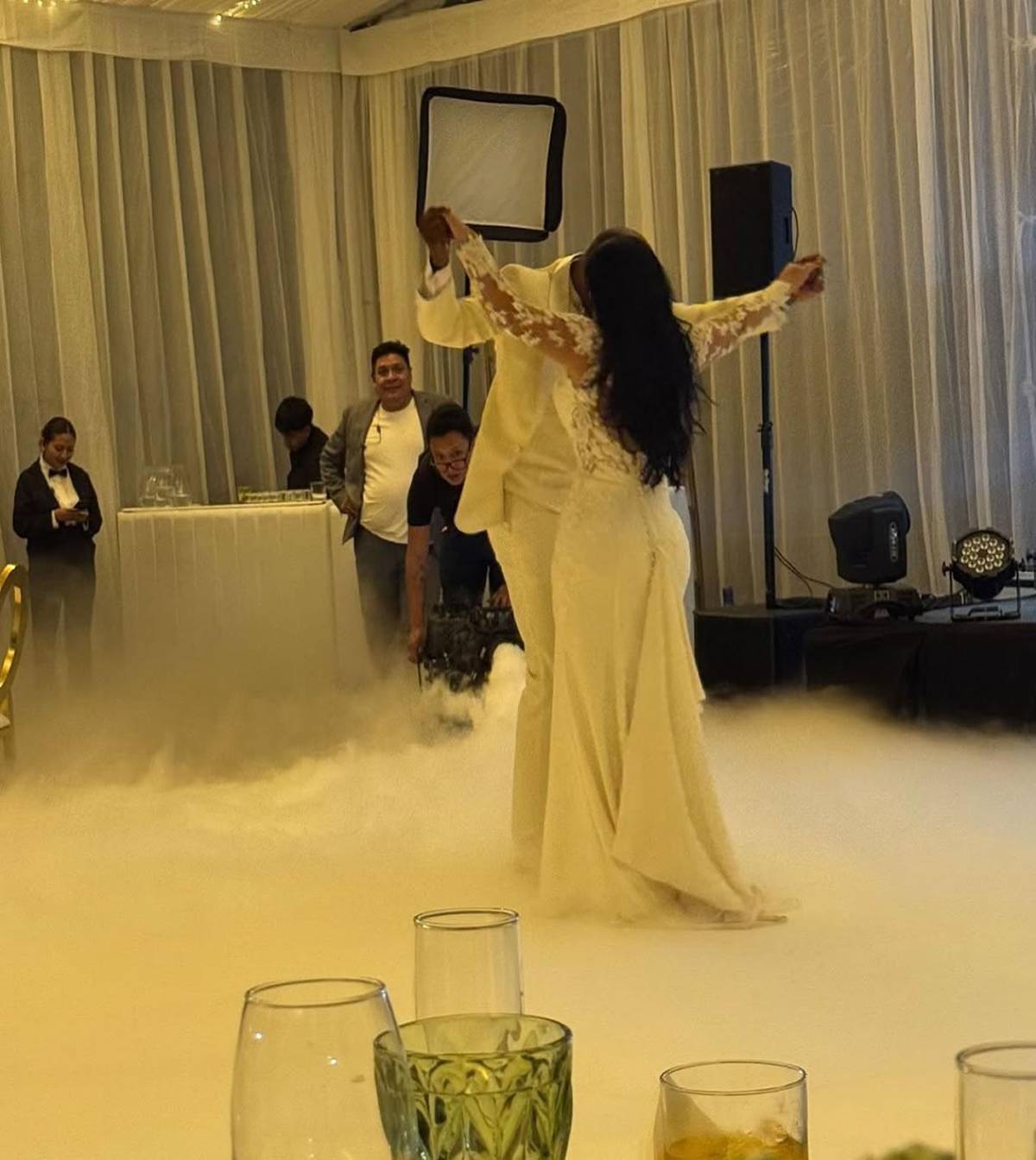 Juan Anangonó se olvida de Marathón y contrae matrimonio con su exuberante novia