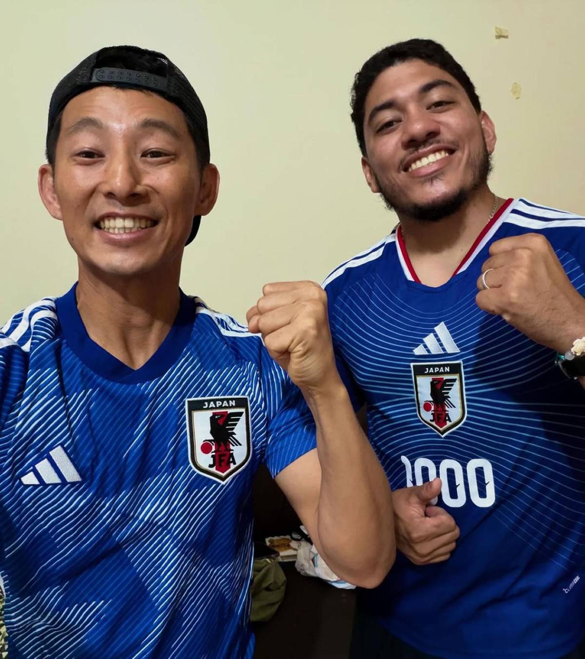¡Qué detallazo! El sorprendente regalo de Carlos Espina a Shin Fujiyama en pleno Mundial