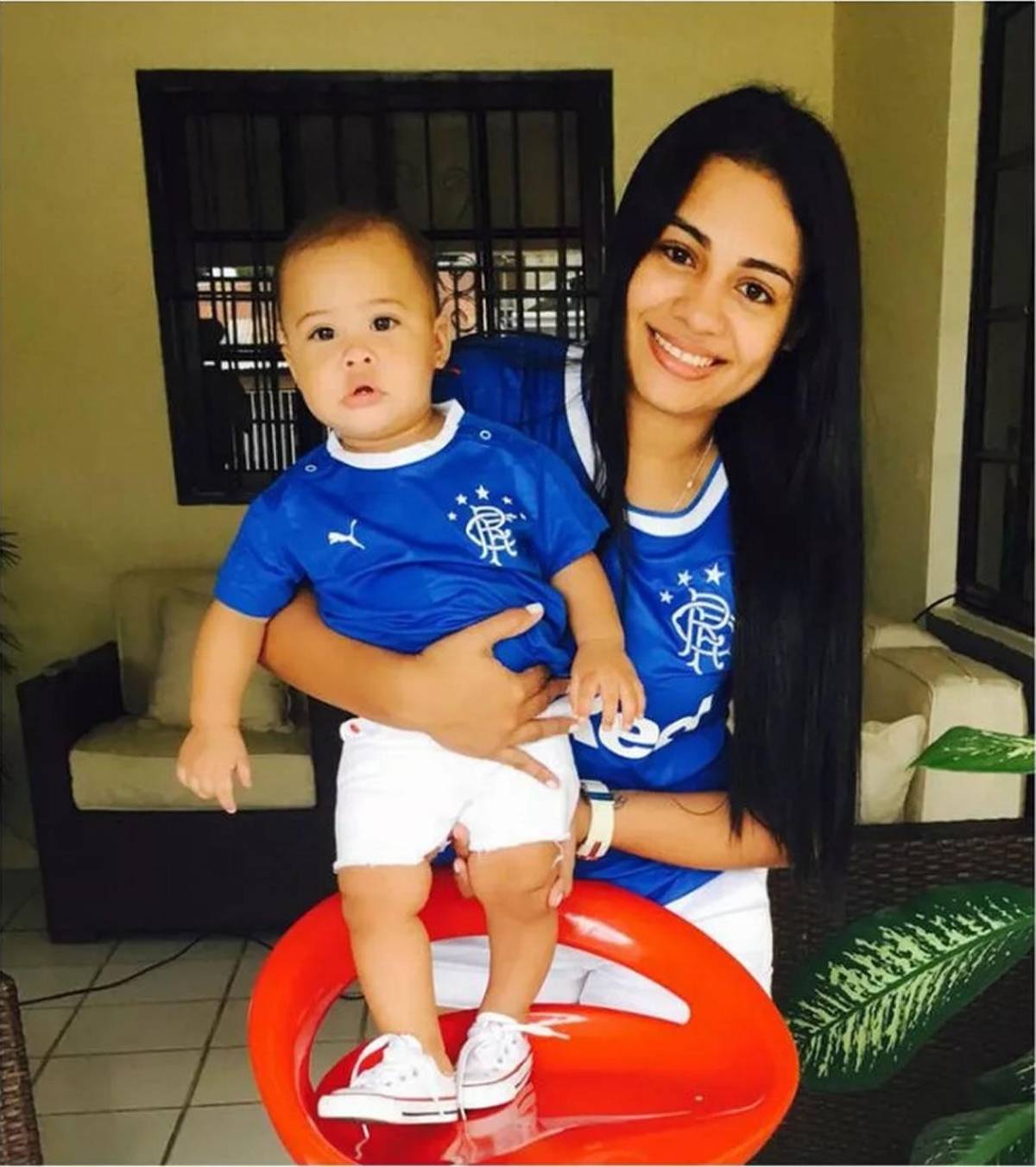 Así es la vida de la esposa de Arnold Peralta a 10 años de la muerte del futbolista