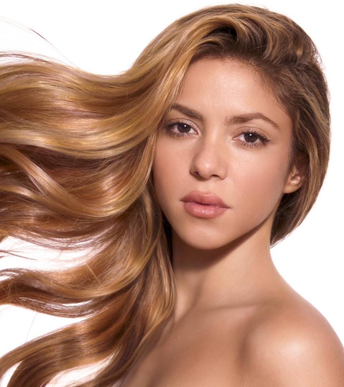 Shakira vuelve a enamorase este año de otro futbolista, según Mhoni Vidente