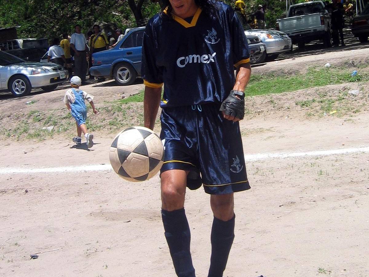 ‘El Venado’ Castro brilló con la camiseta del Motagua en el fútbol hondureño.