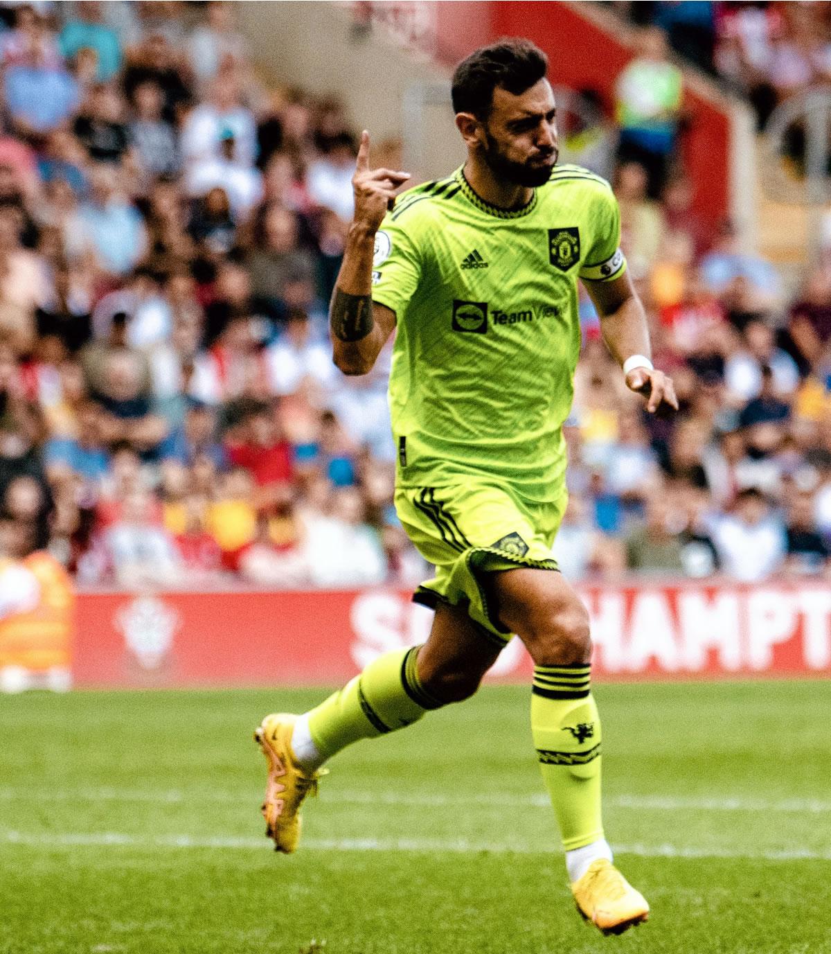 Bruno Fernandes marcó el único gol del partido para el triunfo del Manchester United.