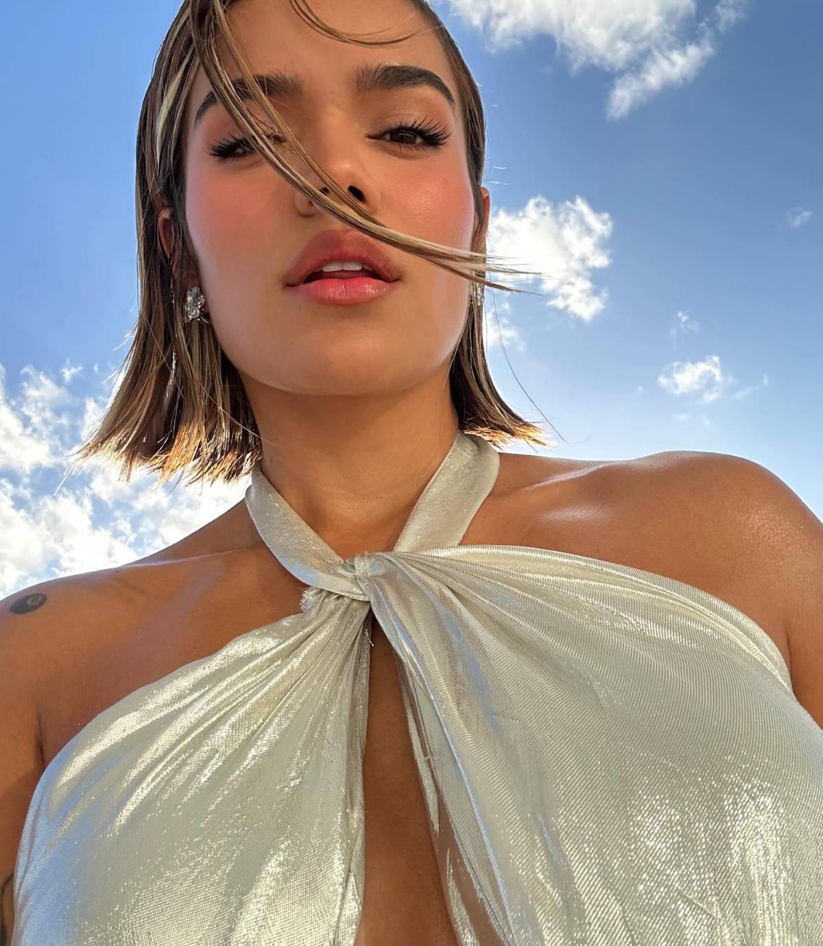 Karol G se presenta en Coachella como mujer, latina y reina actual del perreo