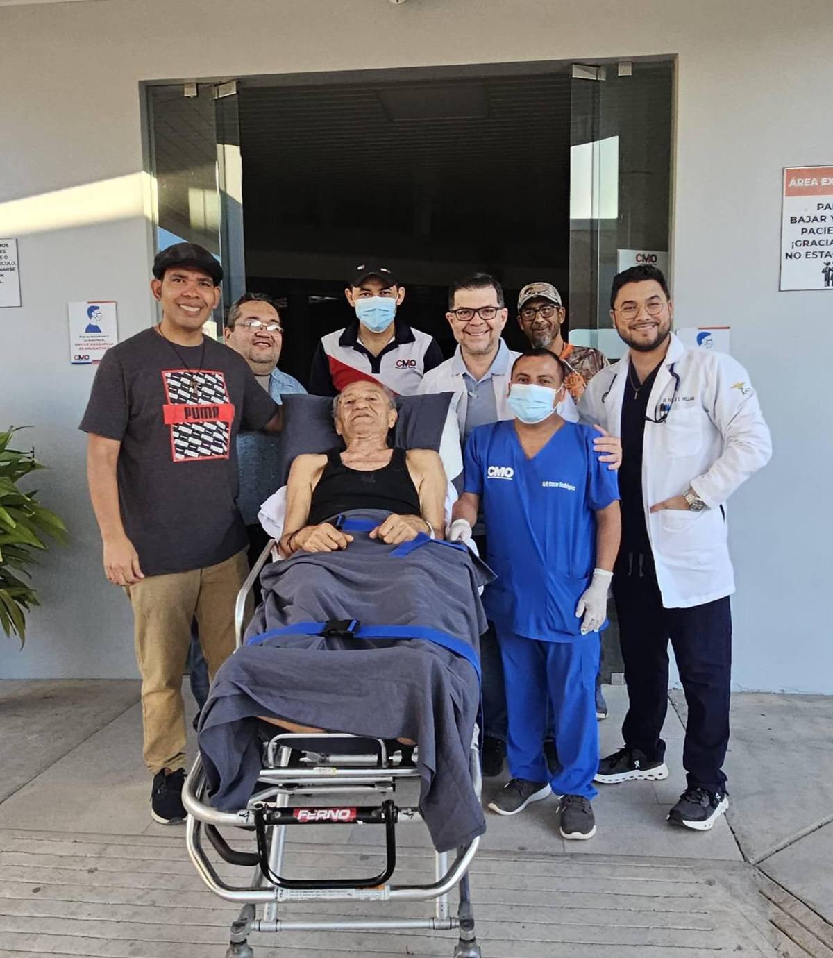 ¿Qué le pasó al padre Alberto Gauci y porqué fue trasladado de emergencia en helicóptero?