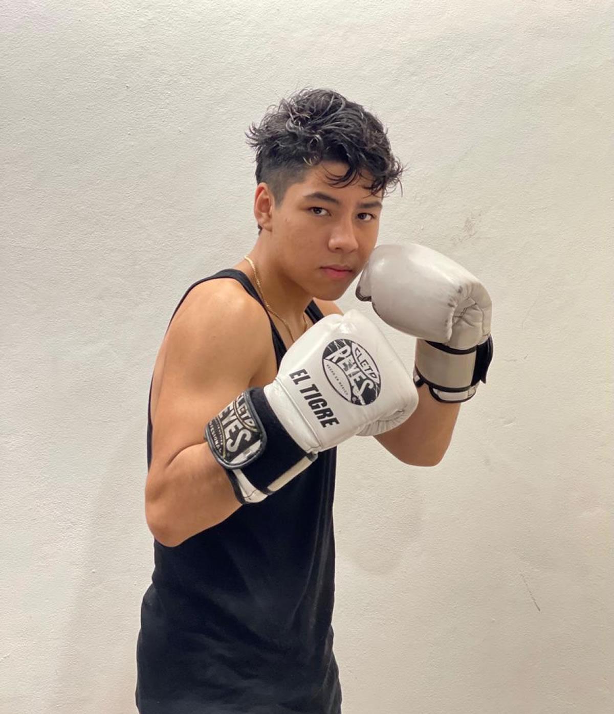 Ian ‘El Tigre‘ Sánchez representa a Gym Boxing.