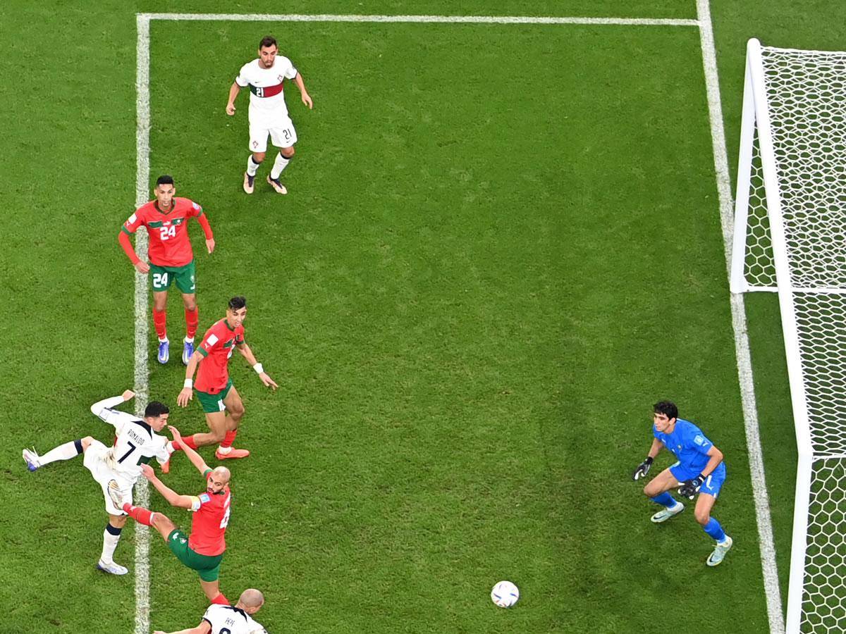 Pepe tuvo el empate de Portugal en la última jugada del partido, pero su cabezazo salió a un lado del arco marroquí.