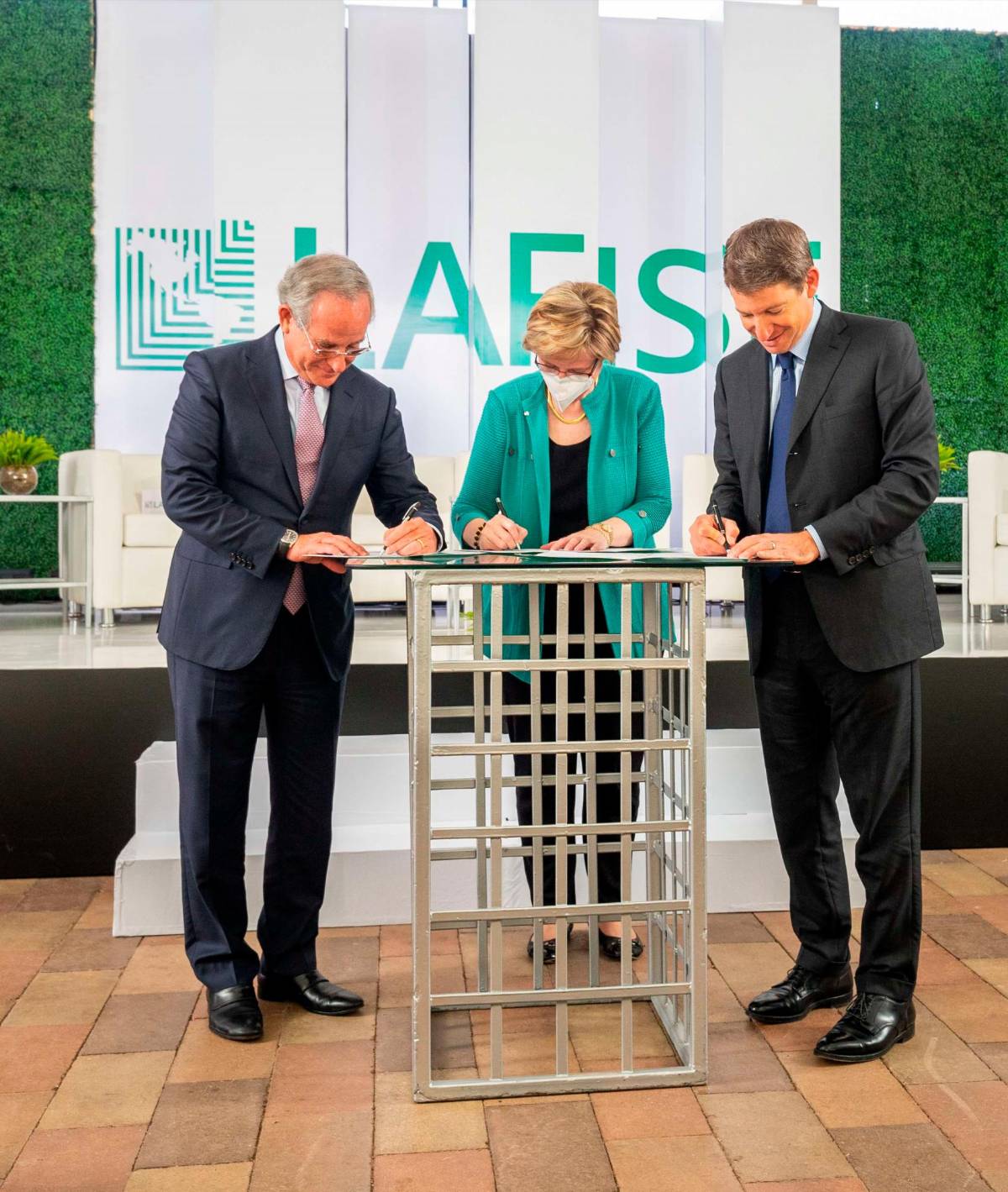 Mujeres, prioridad en créditos que impulsa DFC para mipymes