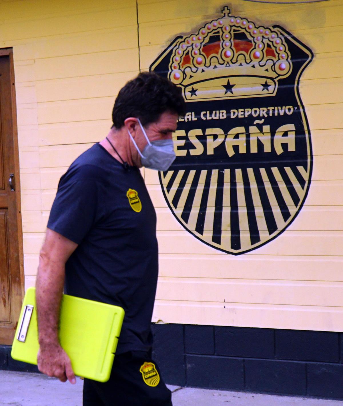 Héctor Vargas está cerca de convertirse en el DT que más partidos consecutivos ha ganado en la historia de Liga Nacional.