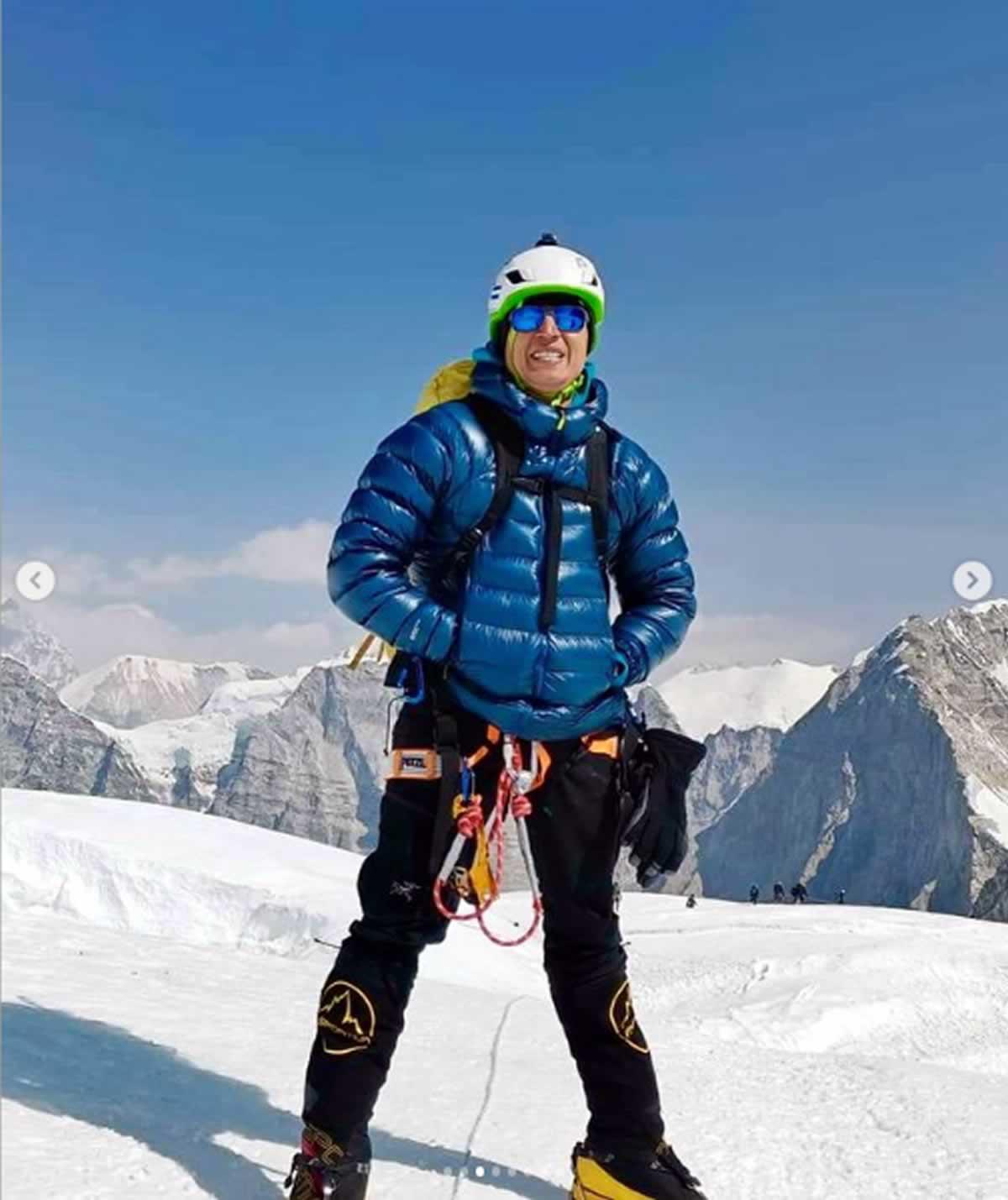 Ronald Quintero se ha esforzado mucho para llegar a la cima del Monte Everest.