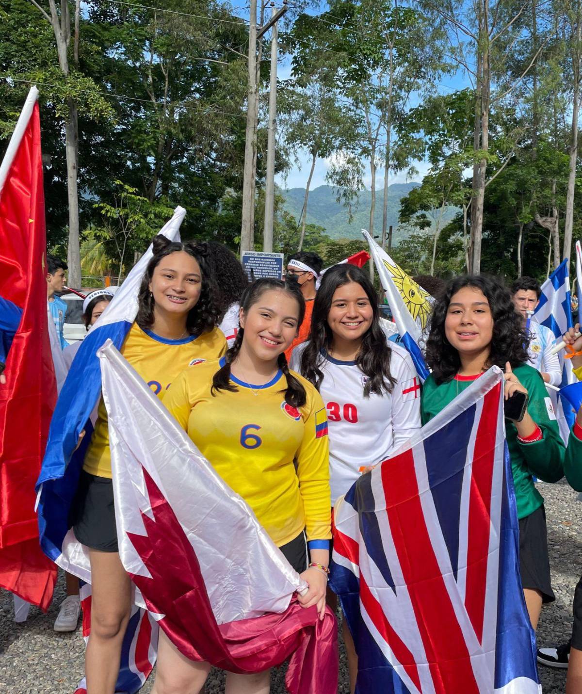 “Senior entrance” Happy Days & Freedom 2023