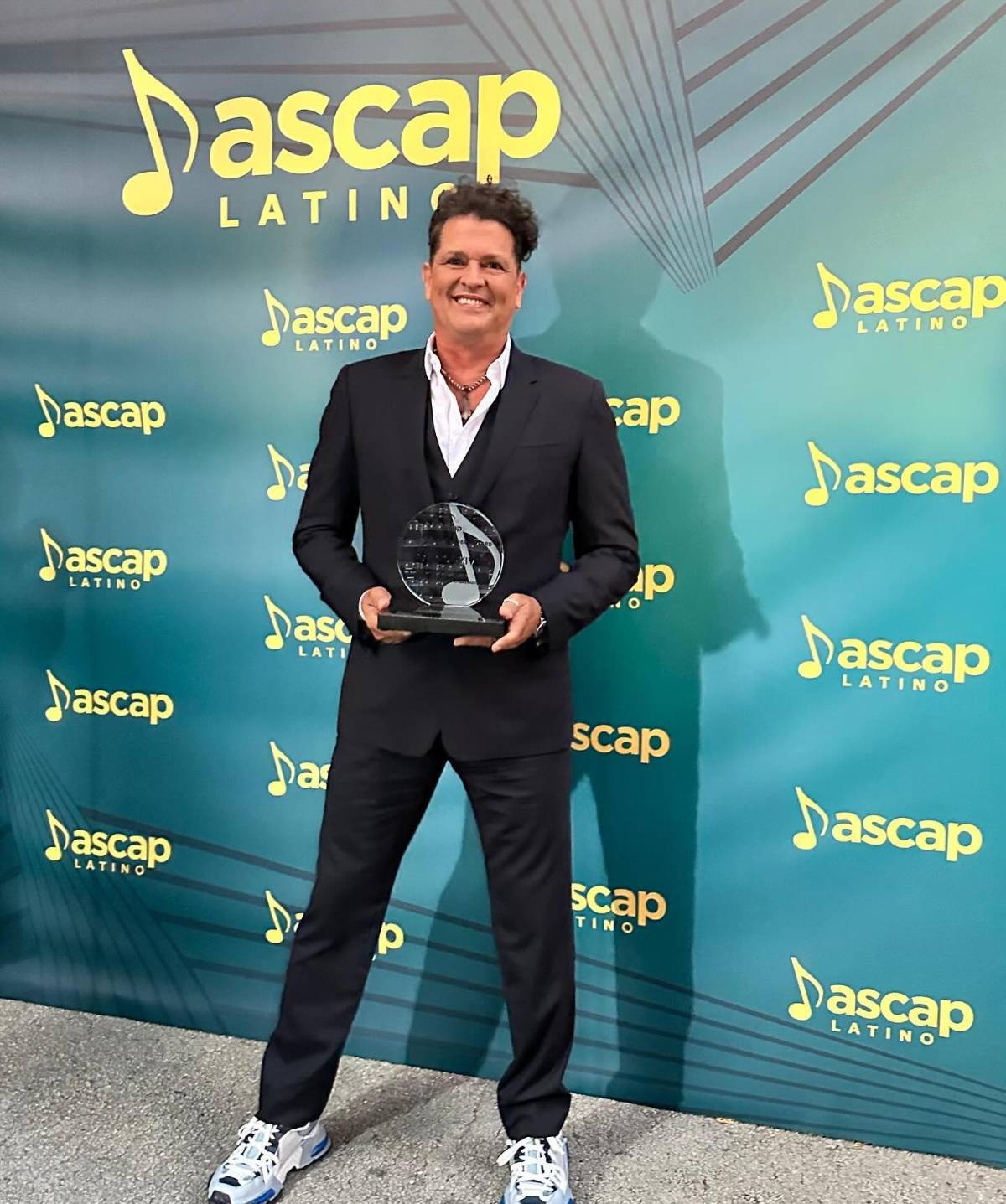 Carlos Vives recibe el mayor galardón de los compositores en EE.UU.