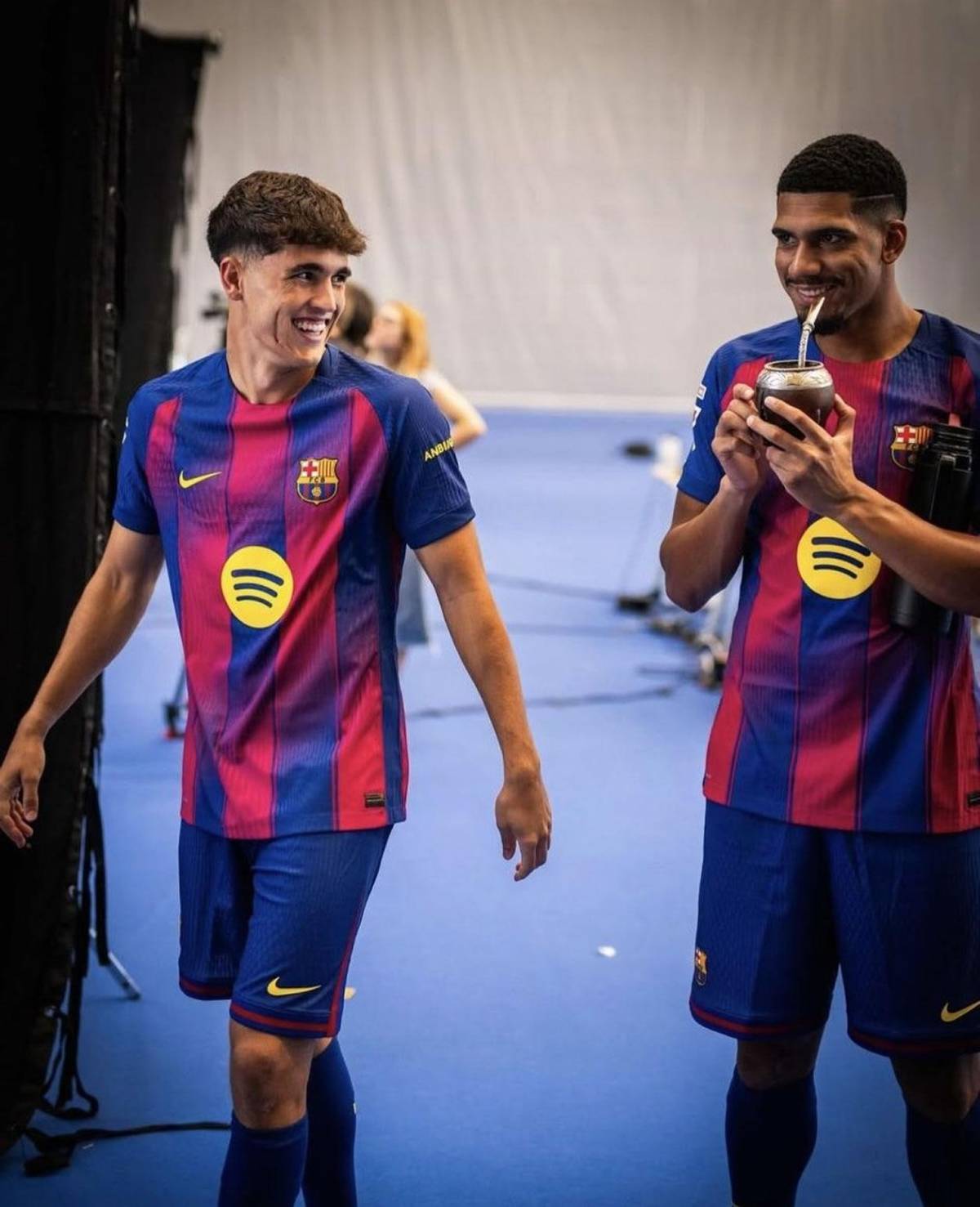 Barcelona, con todo al mercado: los dos fichajes de Flick para la próxima temporada