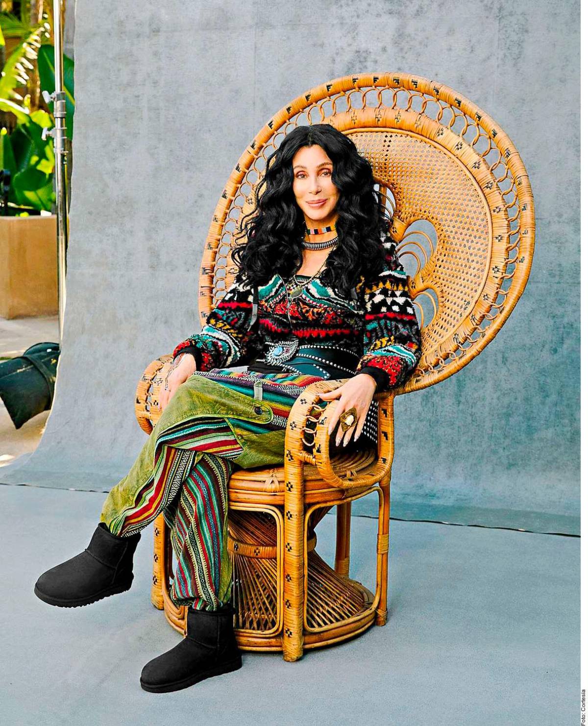 Cher, ícono de moda y belleza a sus 75 años