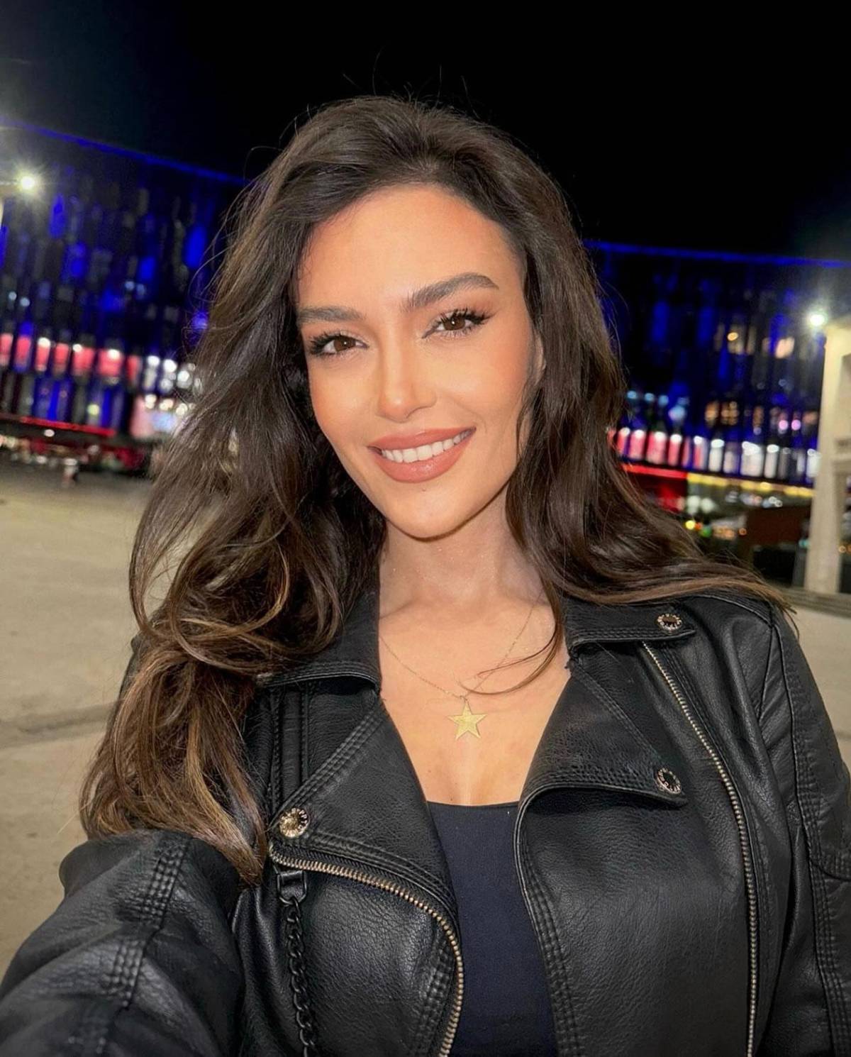 Presentadora de la Champions hace grave denuncia: esto sufre por su físico