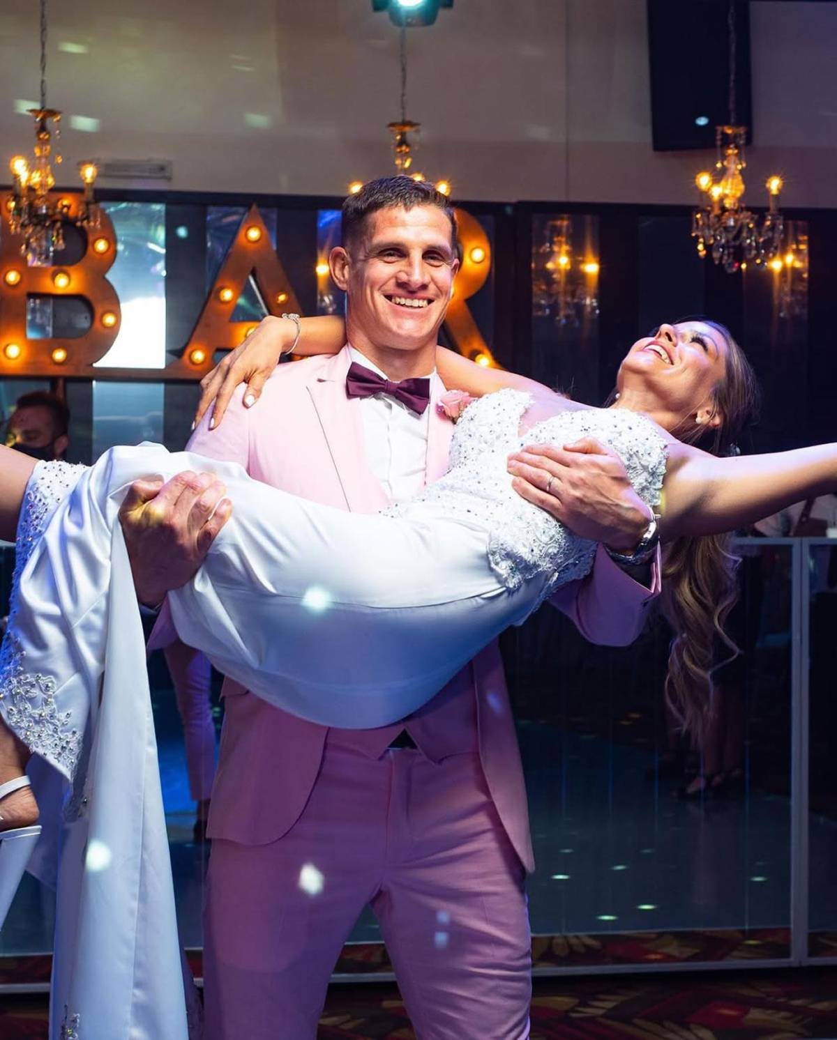 Bella argentina anuncia embarazo de futbolista de Liga Nacional de Honduras