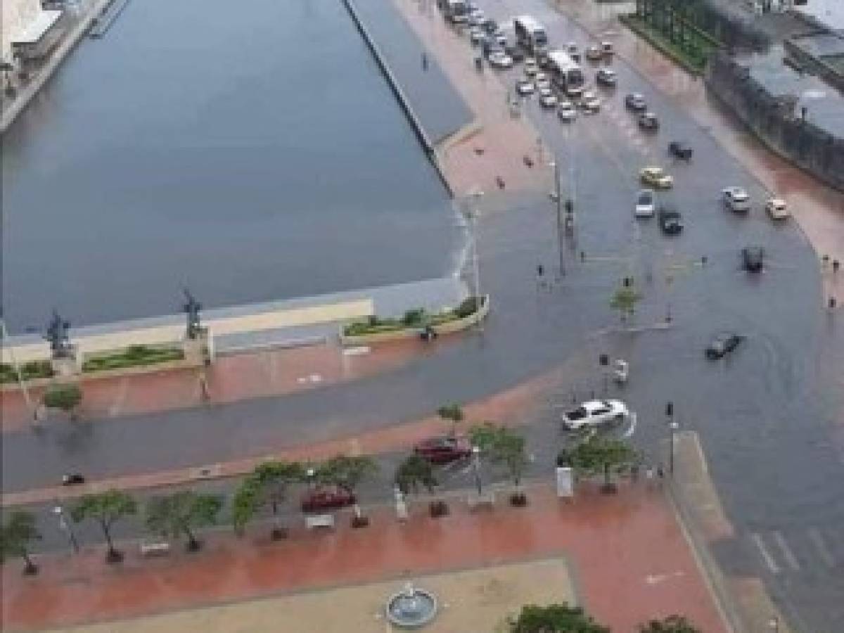 Iota será tormenta el sábado y huracán el domingo según Copeco