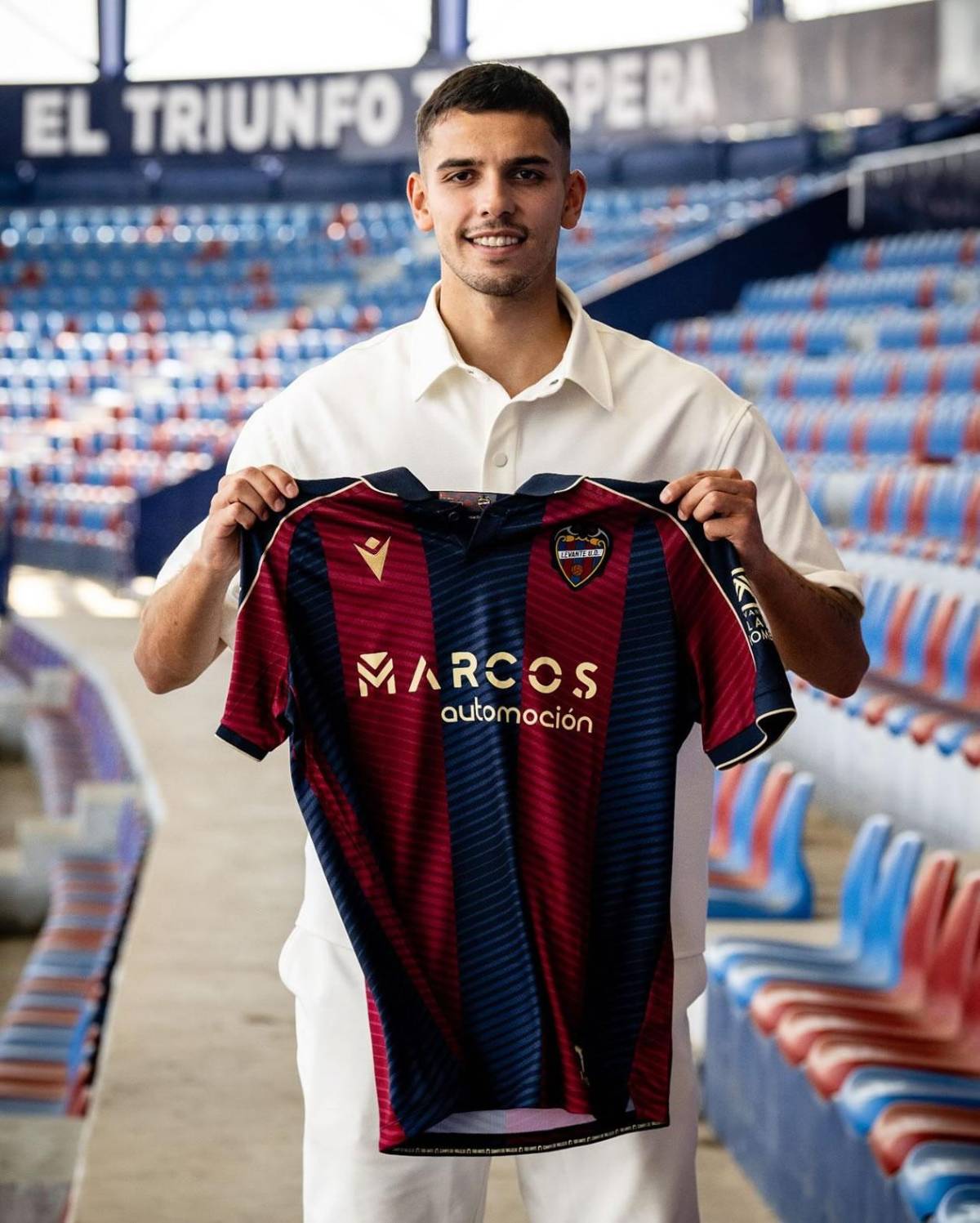 Real Madrid con dos fichajes, llega refuerzo al Barcelona y buenas noticias para Luis Palma