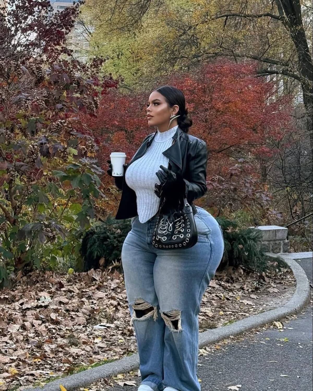 Gracie Bon sigue ayudando en Panamá pese a las críticas por sus fotos