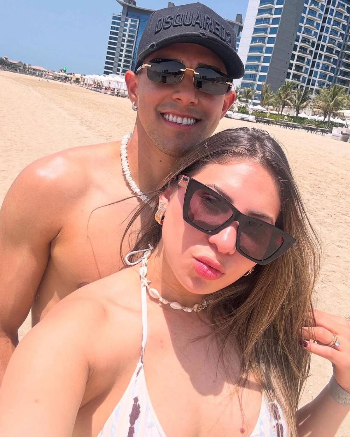 Las lujosas vacaciones de Luis Palma y Annie Córdova en Dubái: desierto y compras