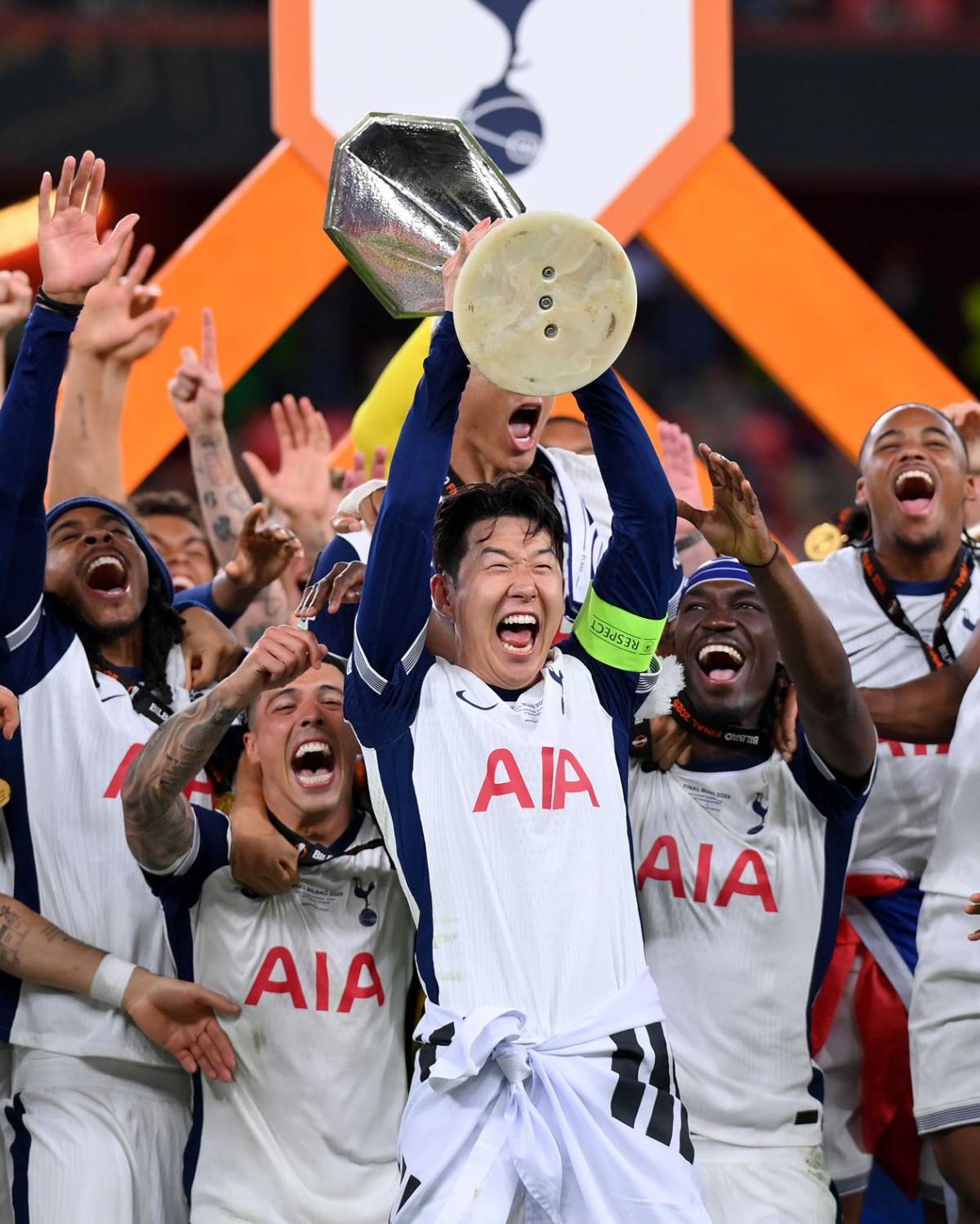 Tottenham celebra la Europa League, llanto de Heung-Min Son y tristeza del United