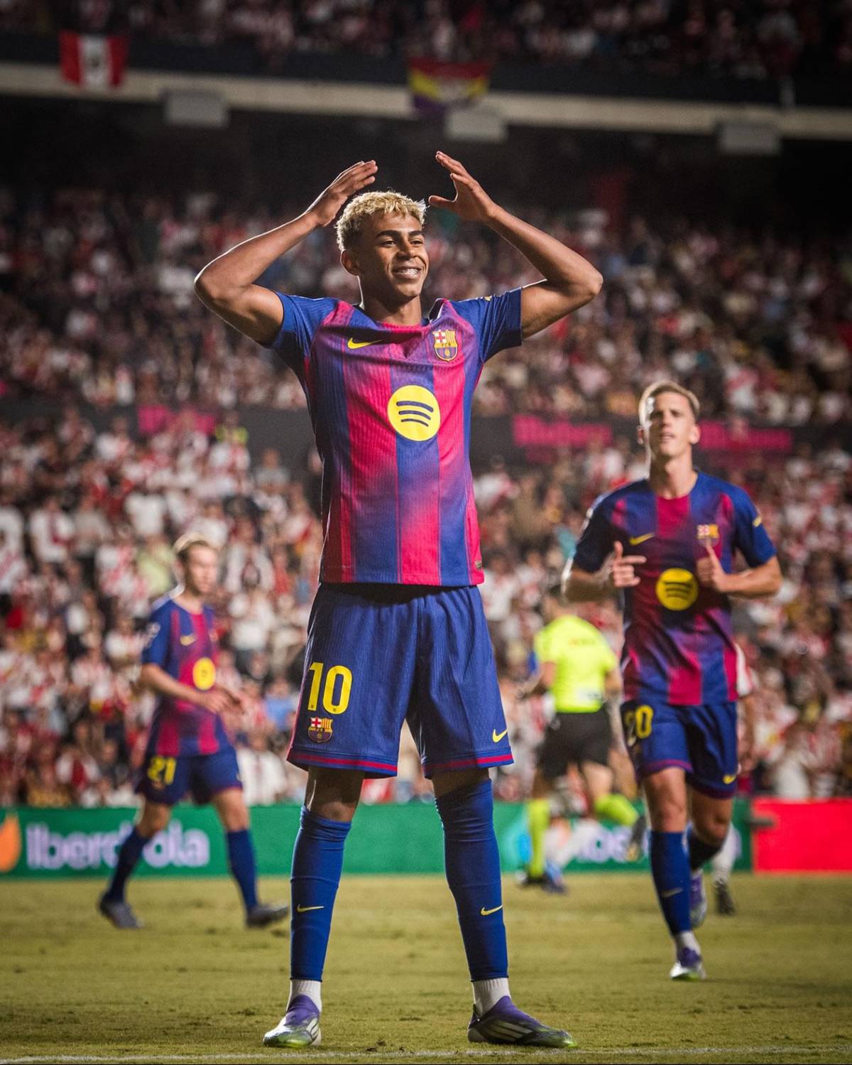 Lamine Yamal deja de firmar autógrafos por increíble motivo y es fuertemente atacado