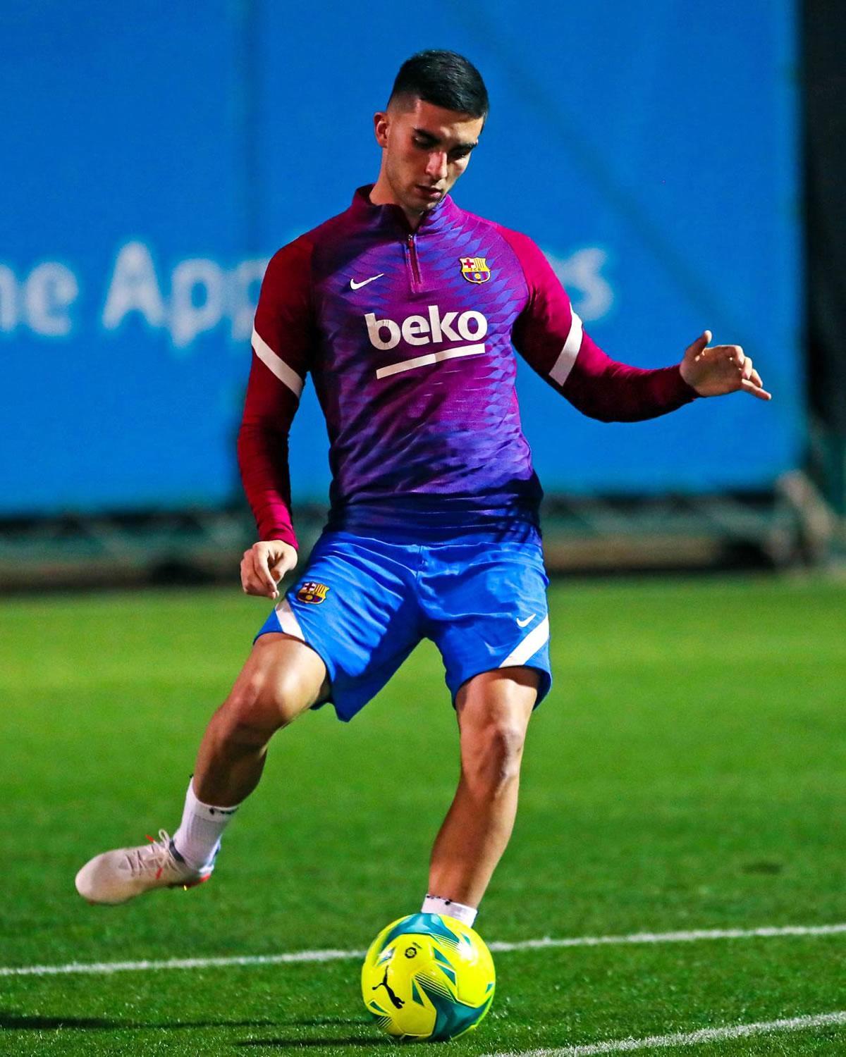 Ferran Torres realizó su primer entrenamiento con el Barcelona.