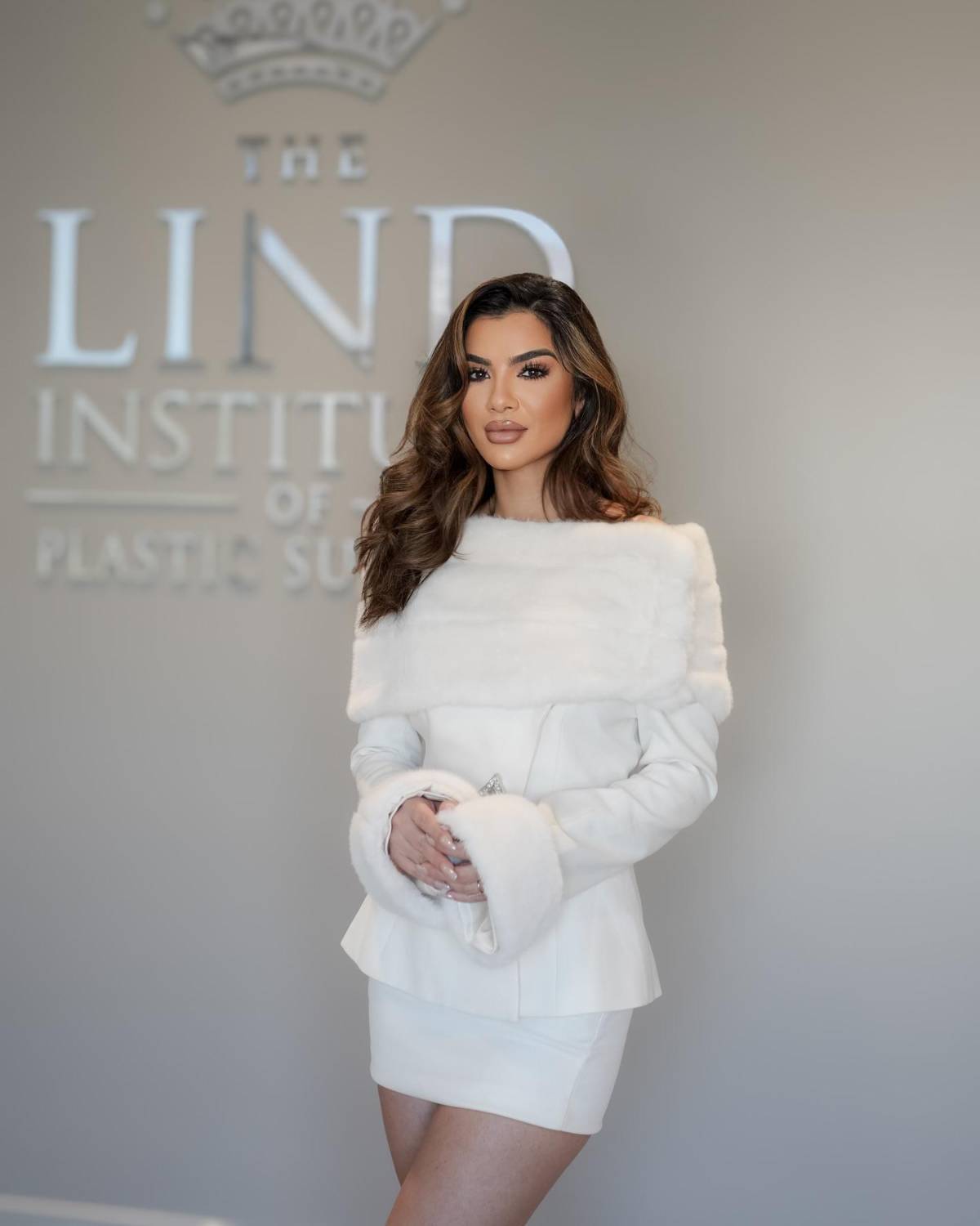 Hanin Al Qoreishy, Miss Irak 2025, es acusada de fumar y romper las reglas del certamen