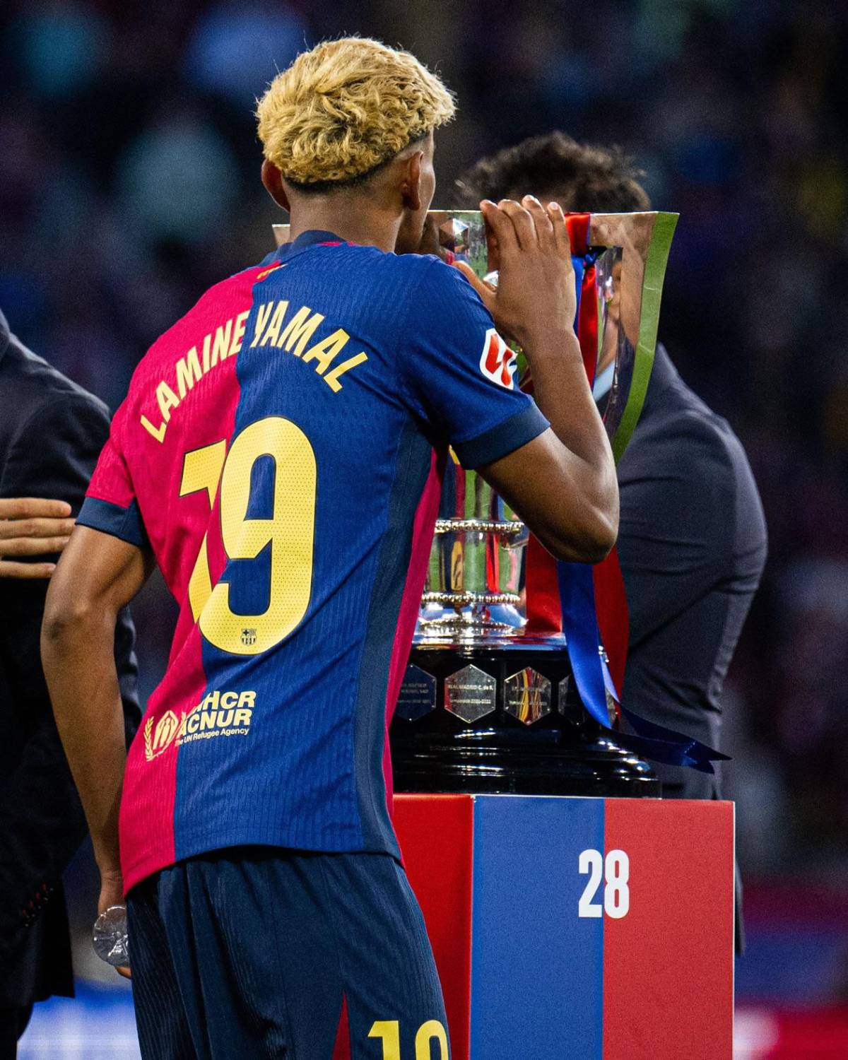 Barcelona festeja los títulos ante su afición, show de Lamine y Gavi presume a su novia