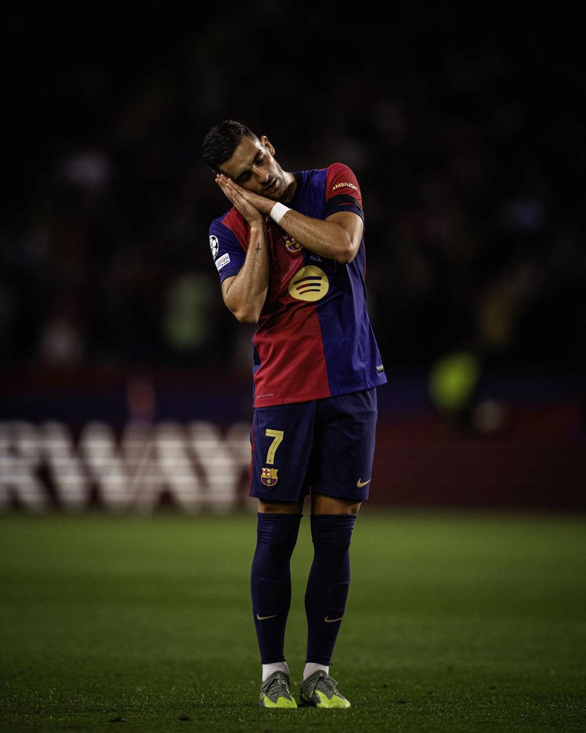 Caras largas en Barcelona, regalo sorpresa a Lamine, polémica y reclamo del Inter