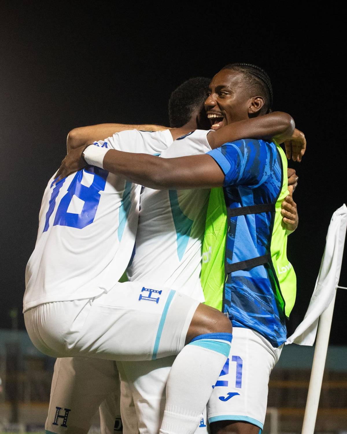 Keyrol se desahogó llorando, polémica contra Honduras y así fue el histórico triunfo en Jamaica