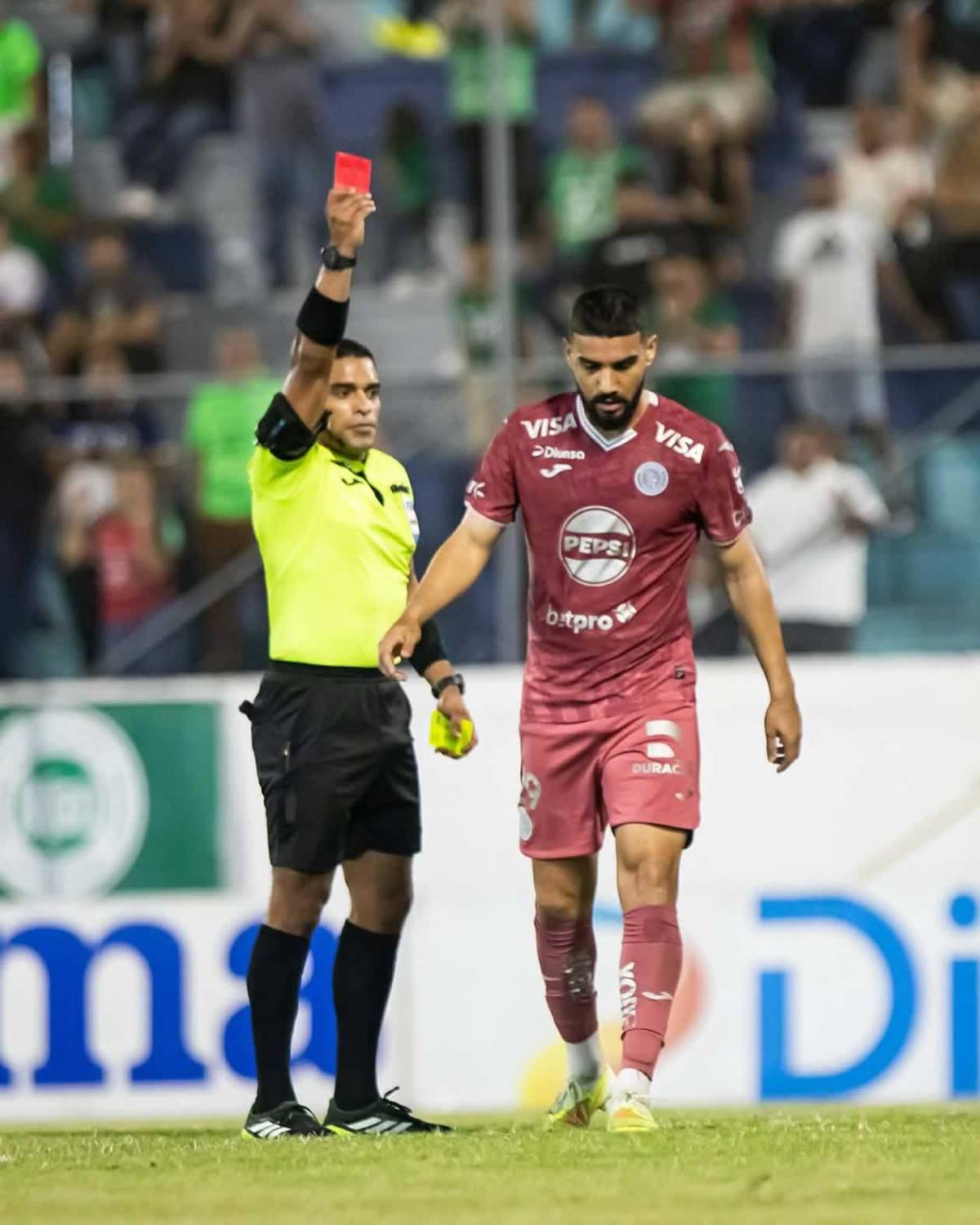 Marathón vuelve a sonreír, frustración de Motagua, enojo de Lavallén y bellas chicas