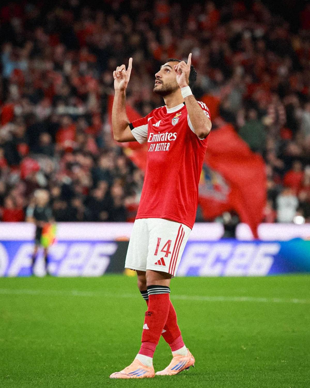 Bota de Oro 2025-26: Triplete de goleador amenaza a Mbappé, Haaland y Kane