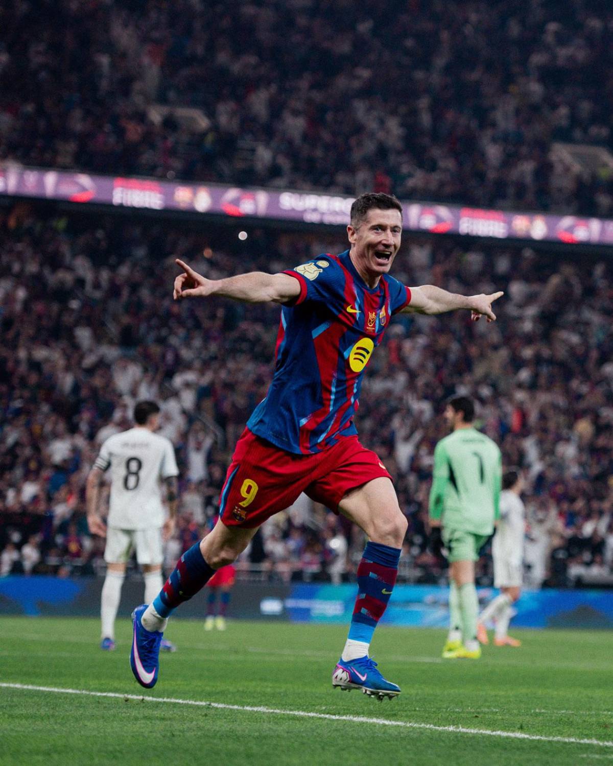 Barcelona festeja la Supercopa, el culpable de derrota del Real Madrid y burla de Raphinha