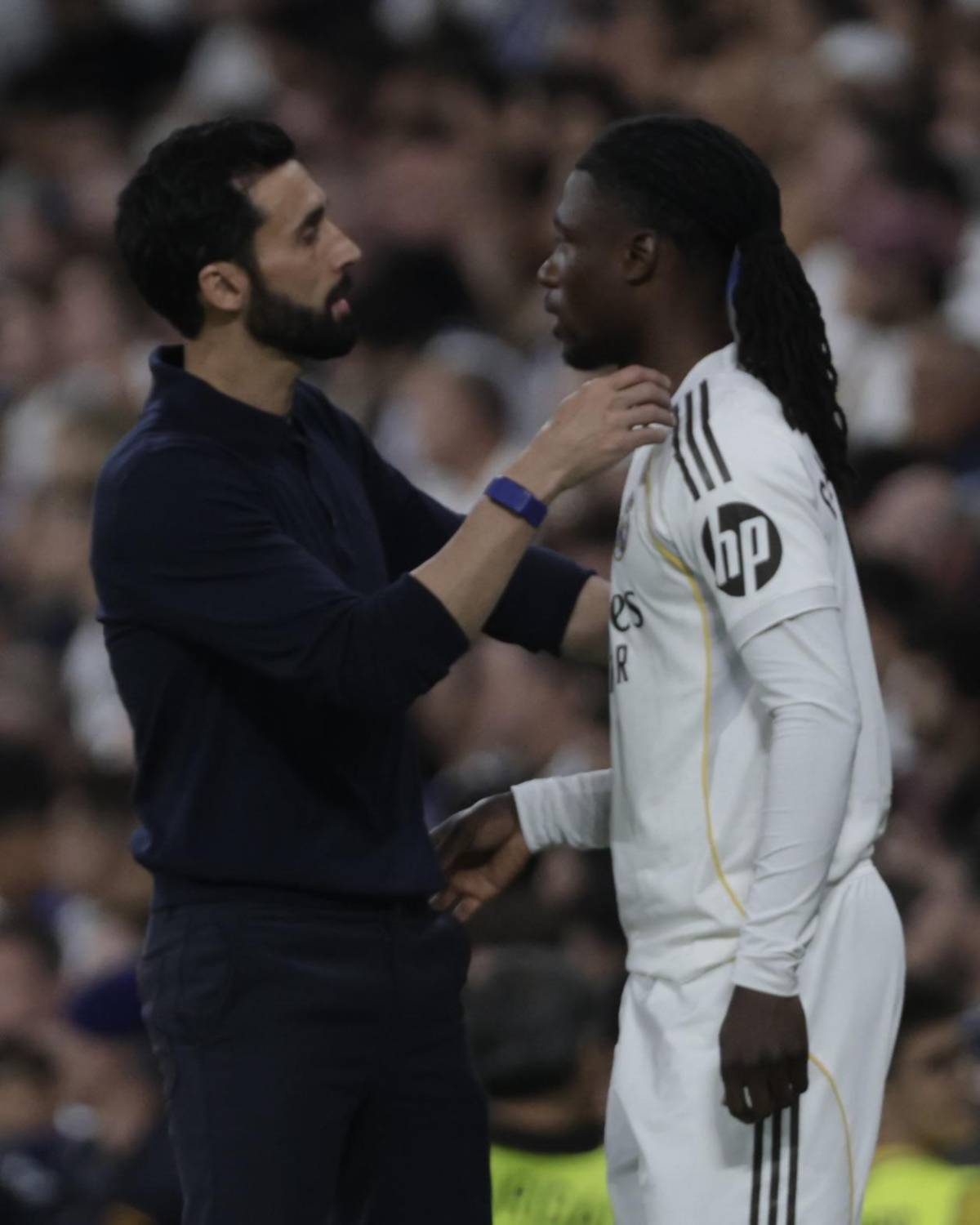 Vinicius reacciona a silbidos, el que ya no quieren en el Real Madrid y buen gesto de Mbappé