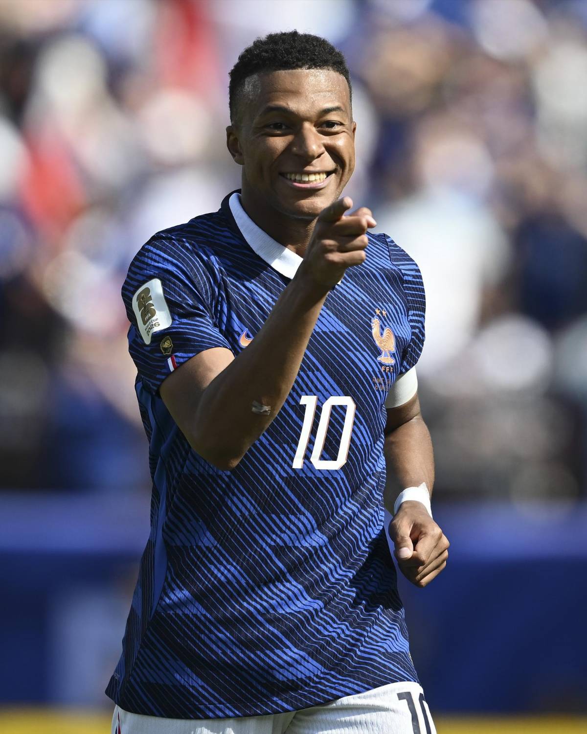 Mbappé da revés a Messi en el Mundial, nuevo festejo con Francia y la polémica