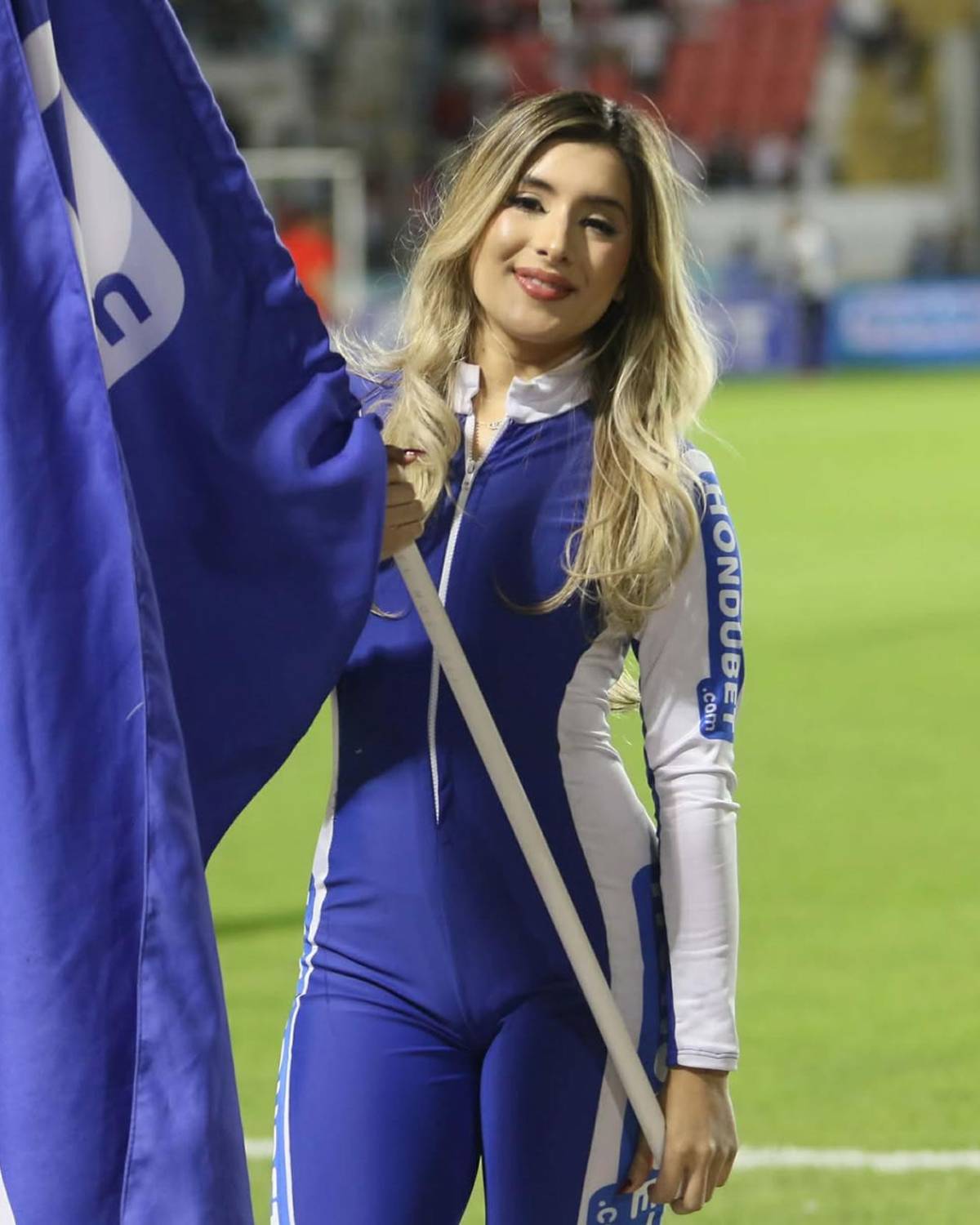 Fiesta de Olimpia, héroe, Espinel desatado, bronca y ¿quién es la pelirroja en la Gran Final?