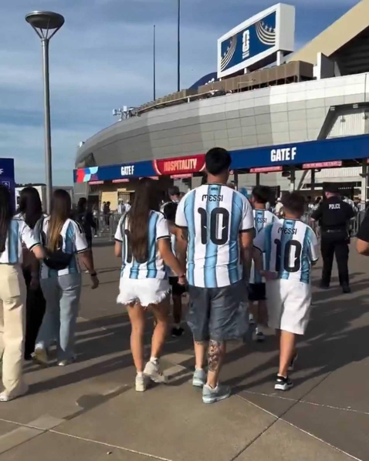 Show de Messi, su llanto, errores del VAR en Argentina - Argelia y Antonela robó miradas