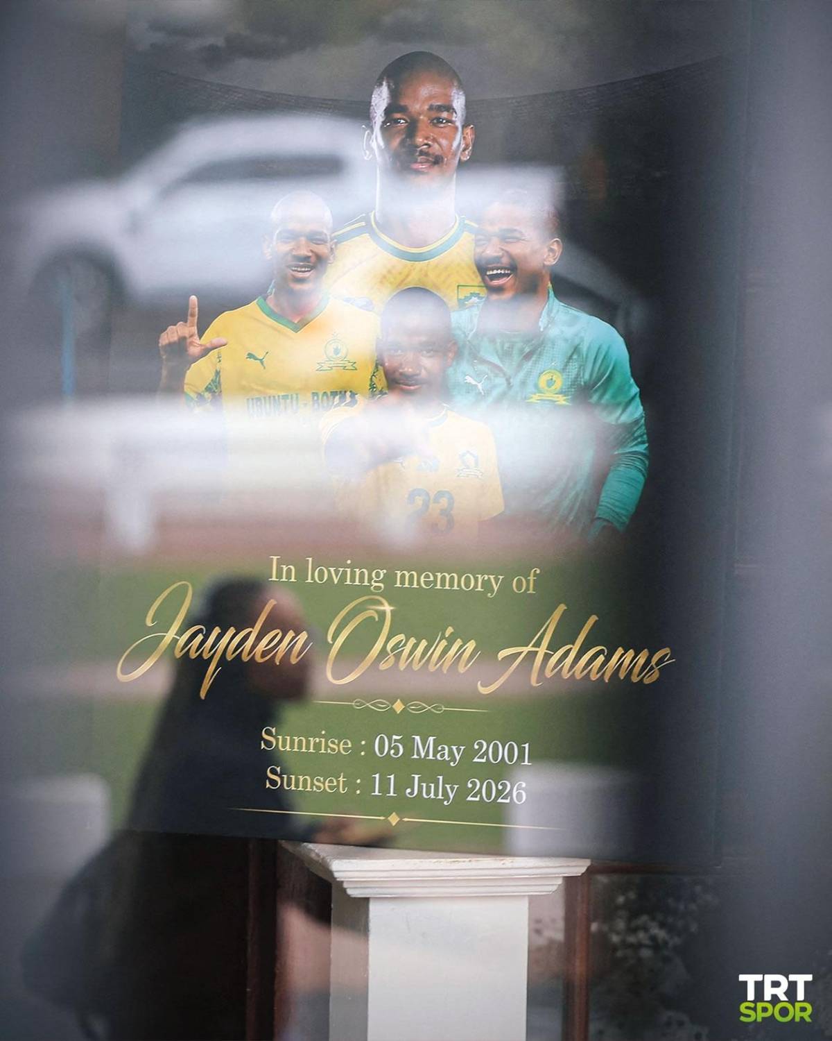 Llanto en funeral de Jayden Adams, fallecido tras el Mundial: triste imagen de mujer e hijo