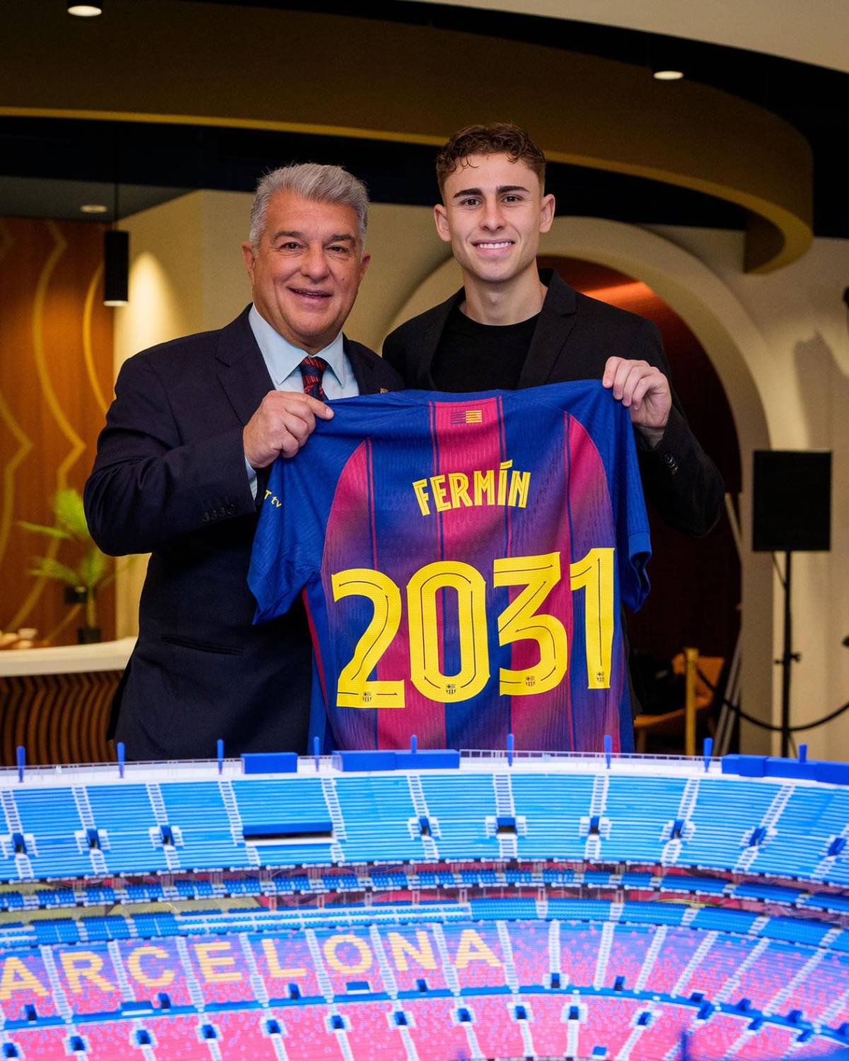 Real Madrid amarra primer fichaje, Barcelona firmó joya y Cristiano Ronaldo sorprende