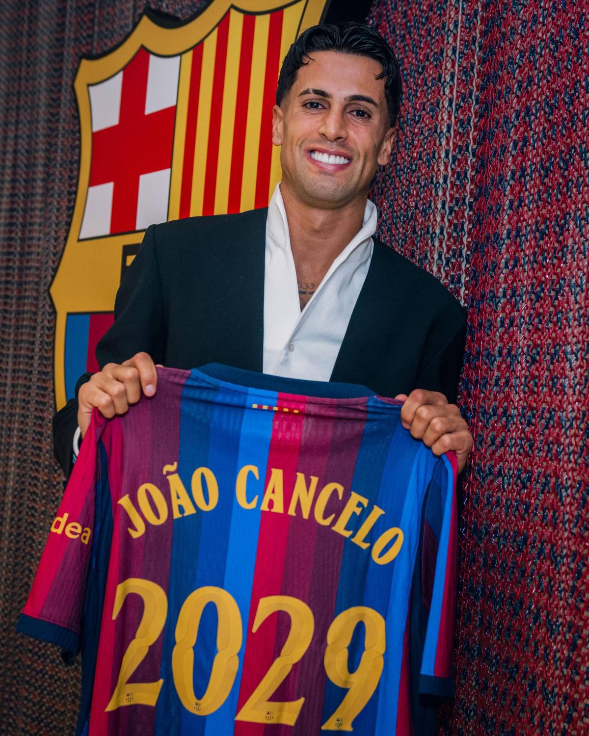 Barcelona anuncia fichaje, sorpresivo giro con Julián y otra baja en Real Madrid
