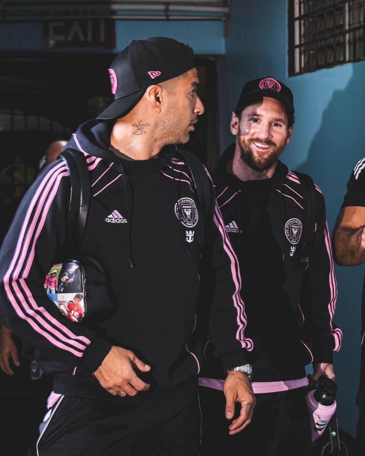 Messi desata locura en Jamaica y el suertudo que se llevó su camiseta