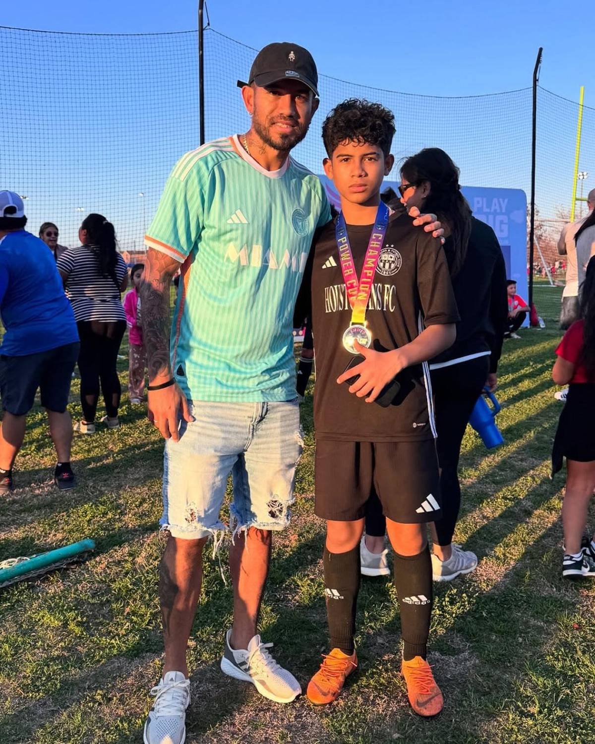 Hacemos de todo: la nueva vida de Carlos 'Chino' Discua en EEUU tras retirarse del fútbol