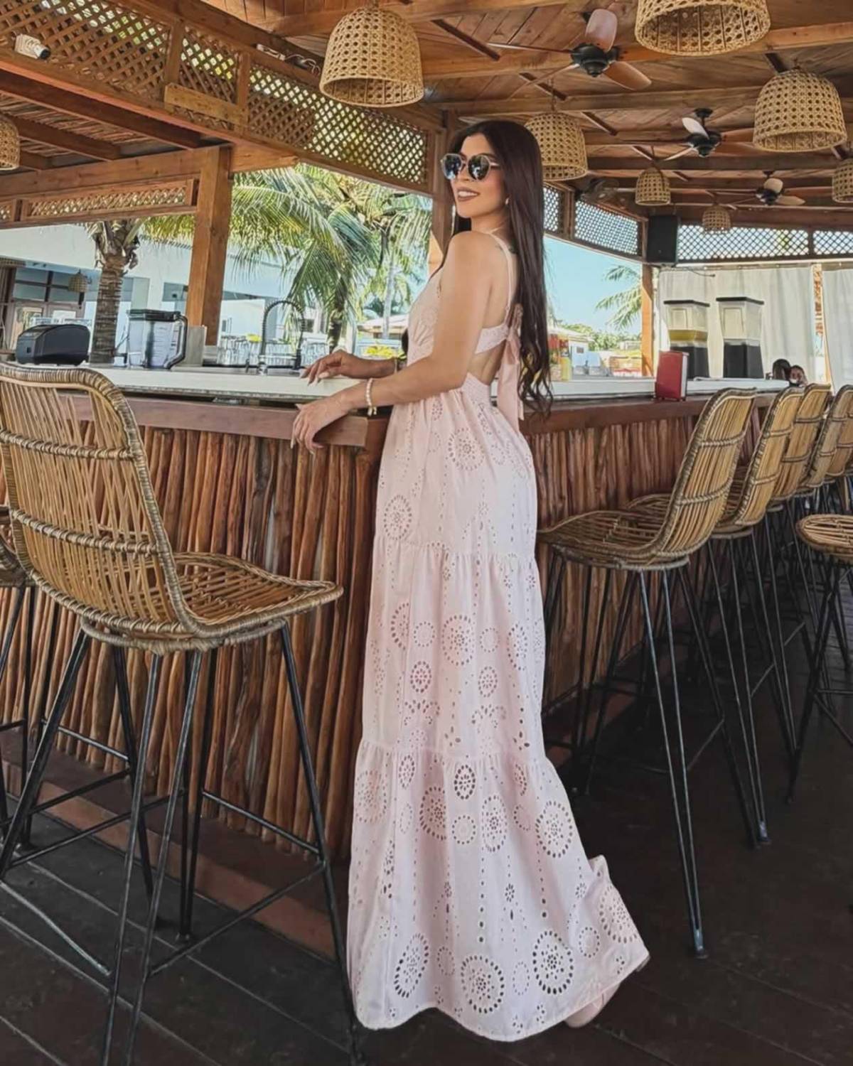 Presentadora Laura Meza, ex de Rodrigo Auzmendi, impacta en playas de La Ceiba con bikinazo