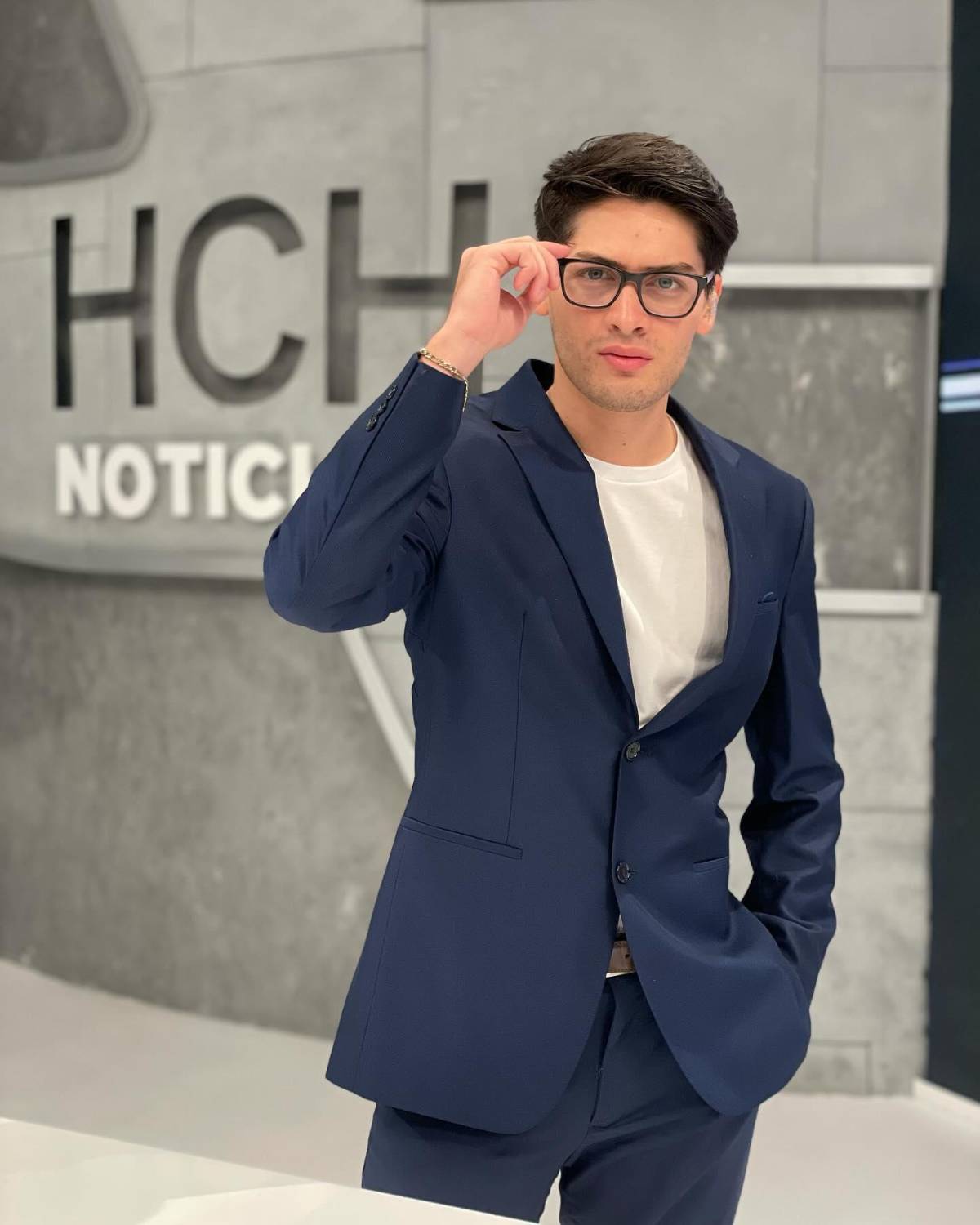 Los presentadores más guapos de la televisión hondureña