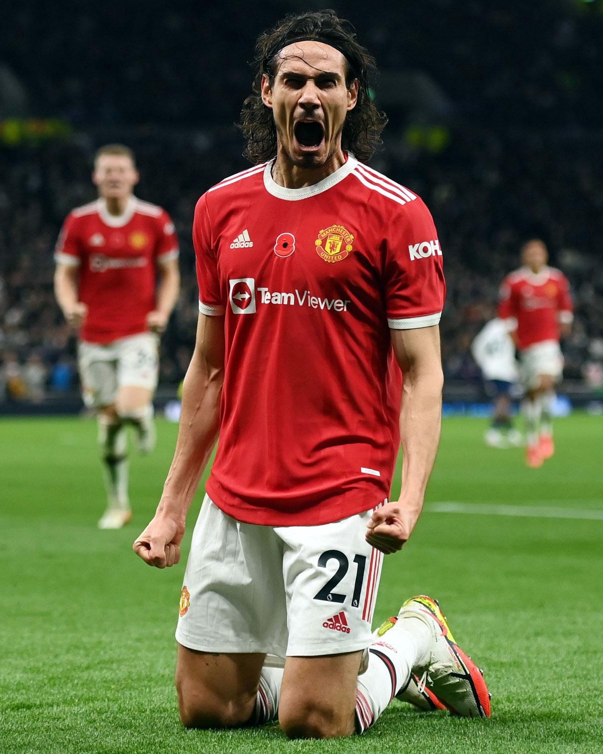 La pasión de Cavani gritando su anotación.