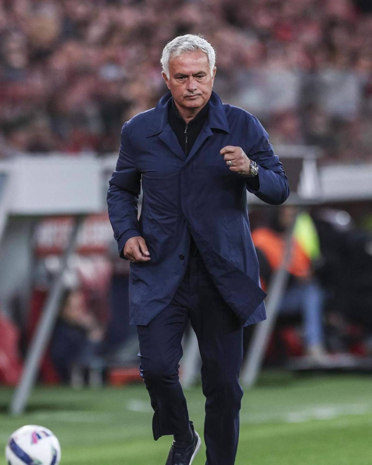 Mourinho lo llamó y dejó tirado al Barcelona: ¡fichará por el Real Madrid!