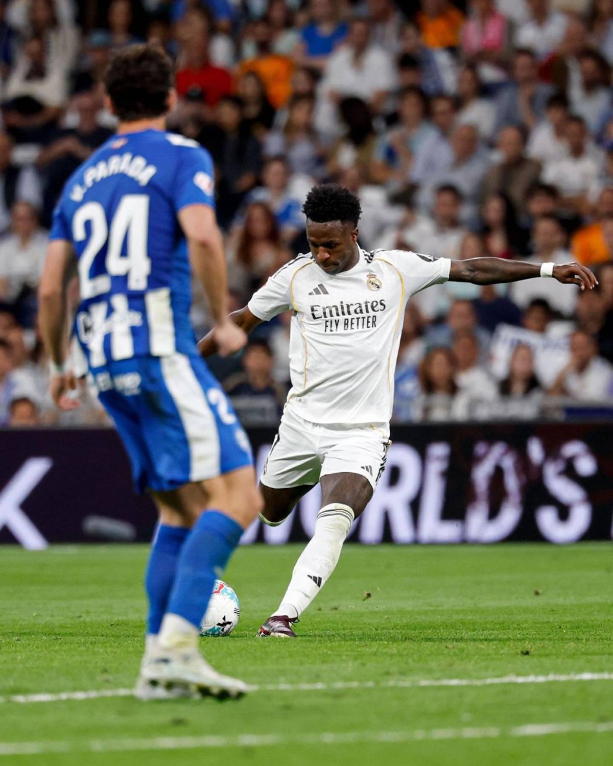 Vinicius reacciona a silbidos, el que ya no quieren en el Real Madrid y buen gesto de Mbappé