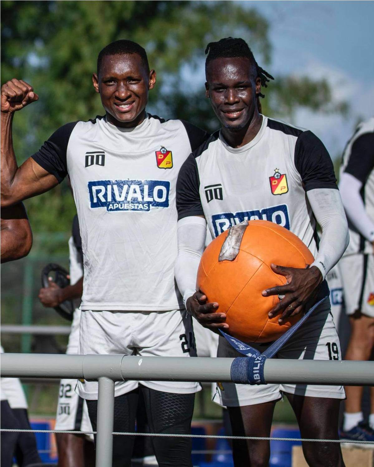 Mercado: Real España tiene nuevo delantero, legionario vuelve y Luis Palma recibe duro golpe