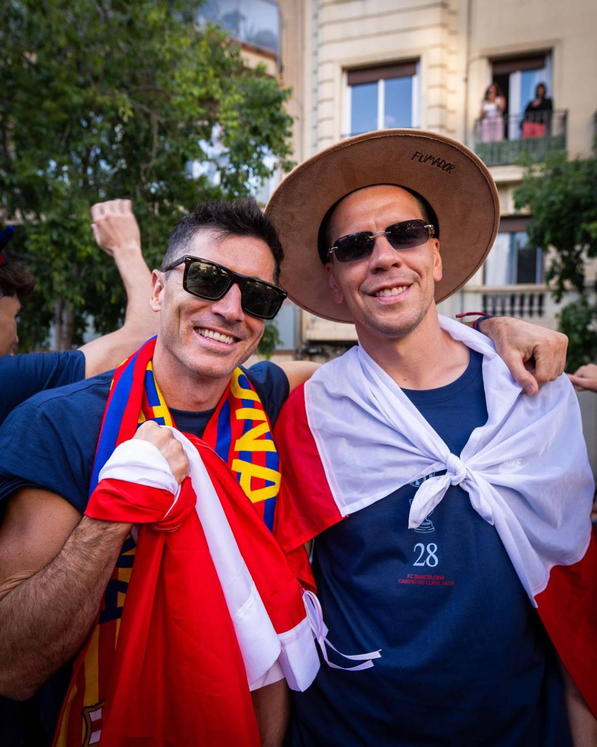 Rúa del Barcelona: jugadores se burlan de Vinicius y dardo de Lamine al Real Madrid